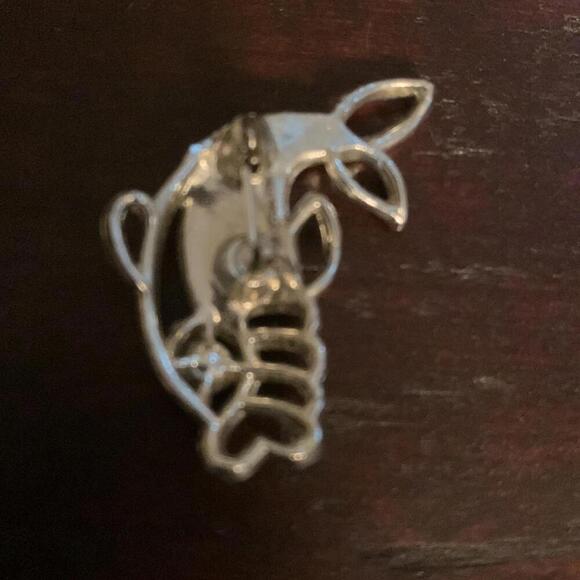 Blue stoned 1” silver fish pin - Picture 11 of 13